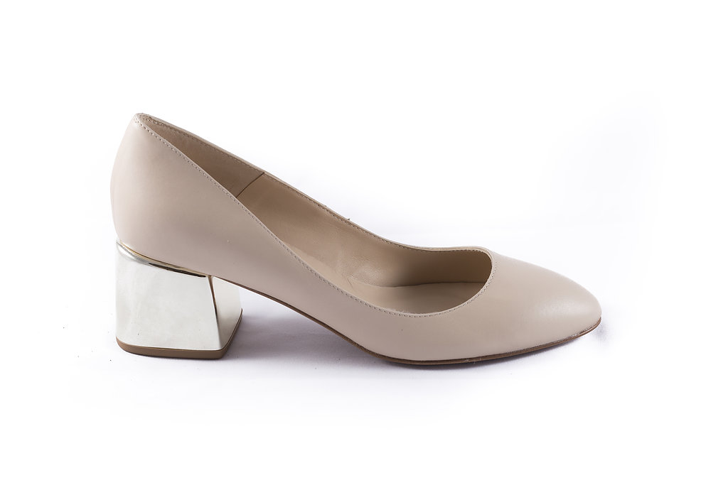Zapato Isabelina Beige Tacón Dorado
